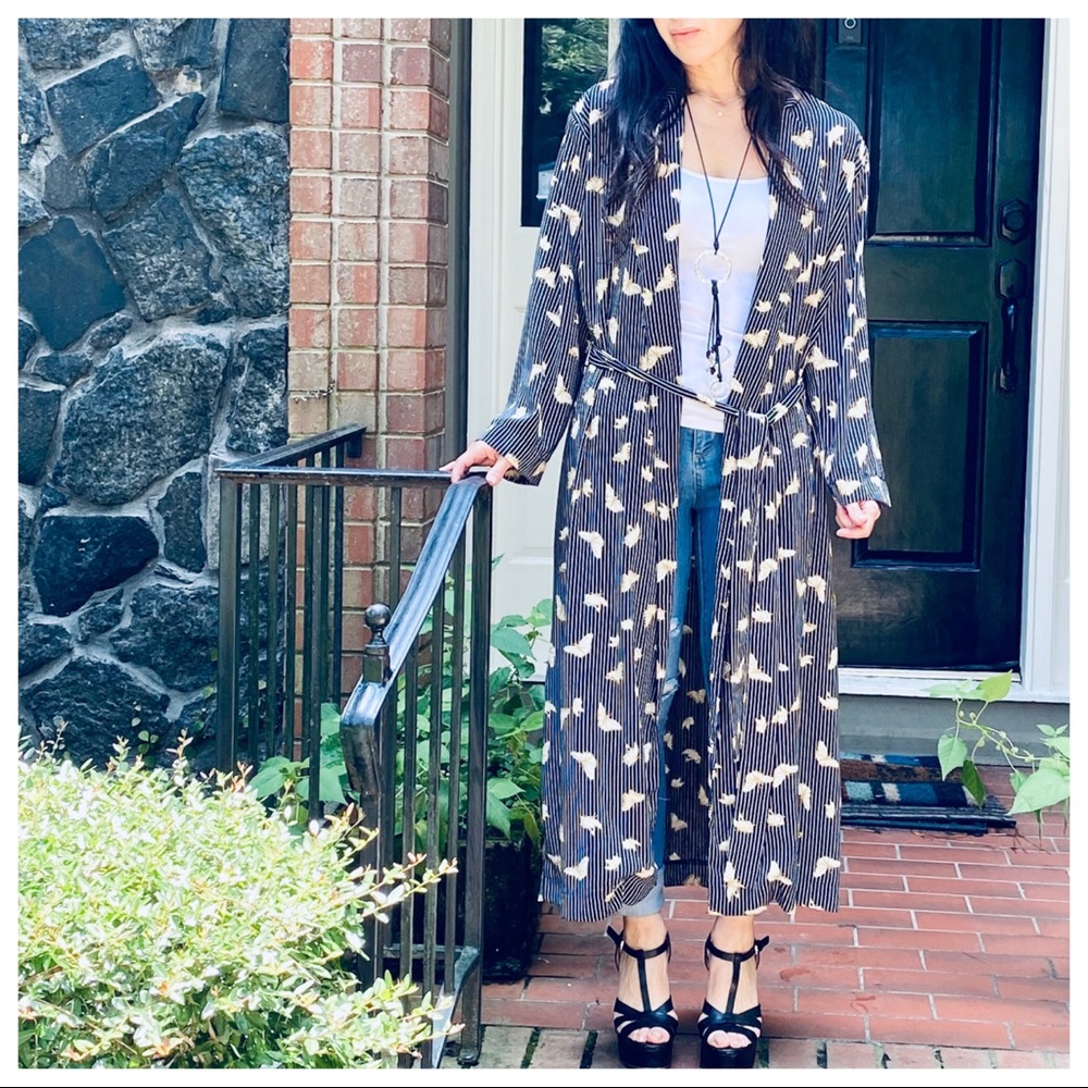 #04 BEAUTIFUL LONG BELTED KIMONO - Picture 5 of 9